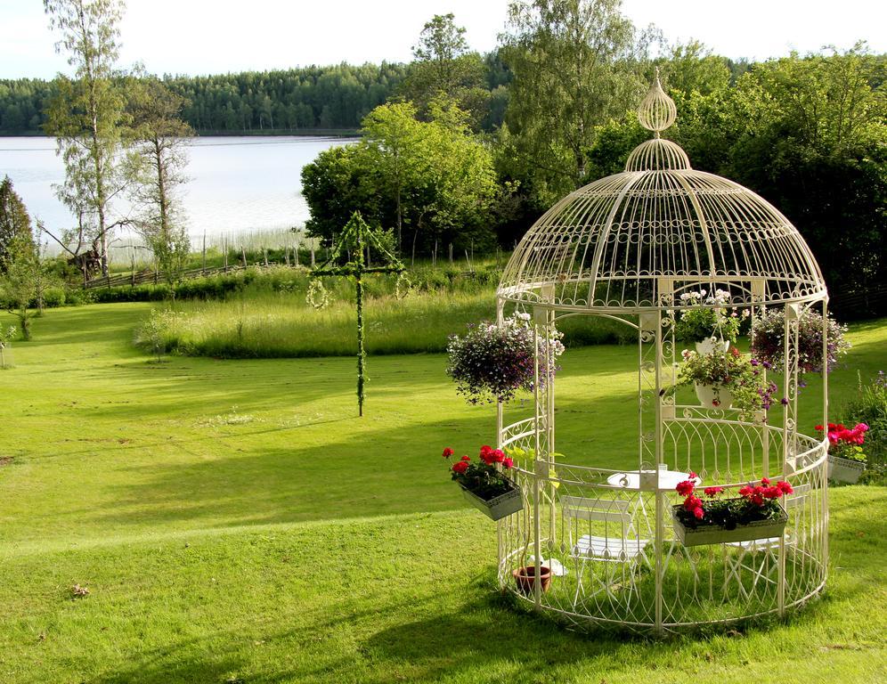 Ekotur Upplevelser I Regna Bed & Breakfast Exterior photo